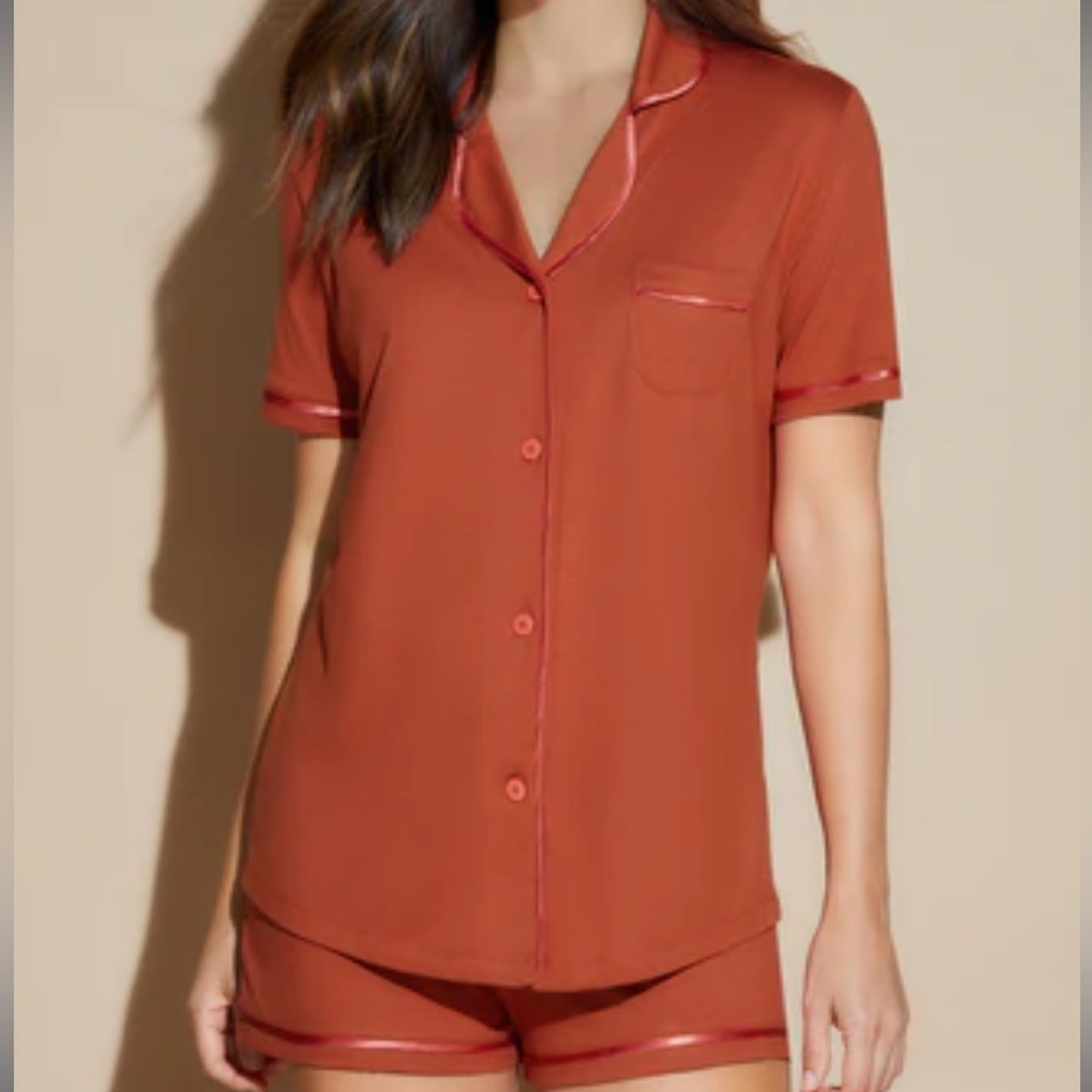Cosabella Short Sleeve Top and Boxer Pajama Short Size M, Sahara
